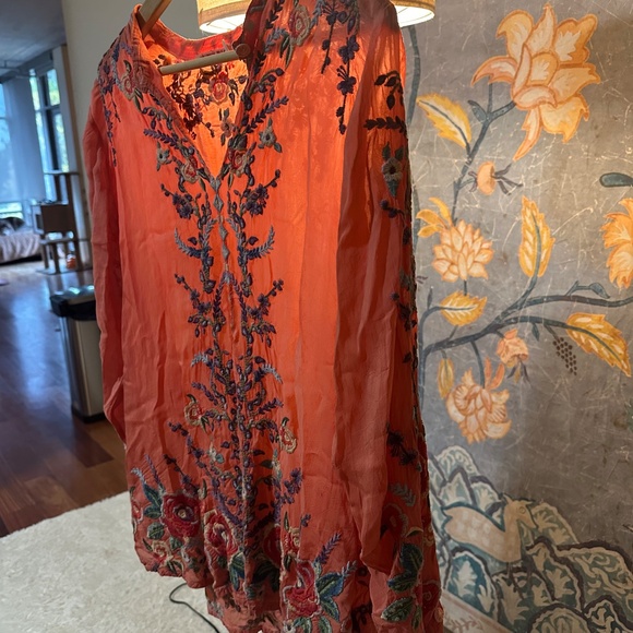 Johnny Was Embroidered Blouse - Coral Floral (M) - Picture 2 of 7